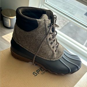 Sperry boots never work in original box